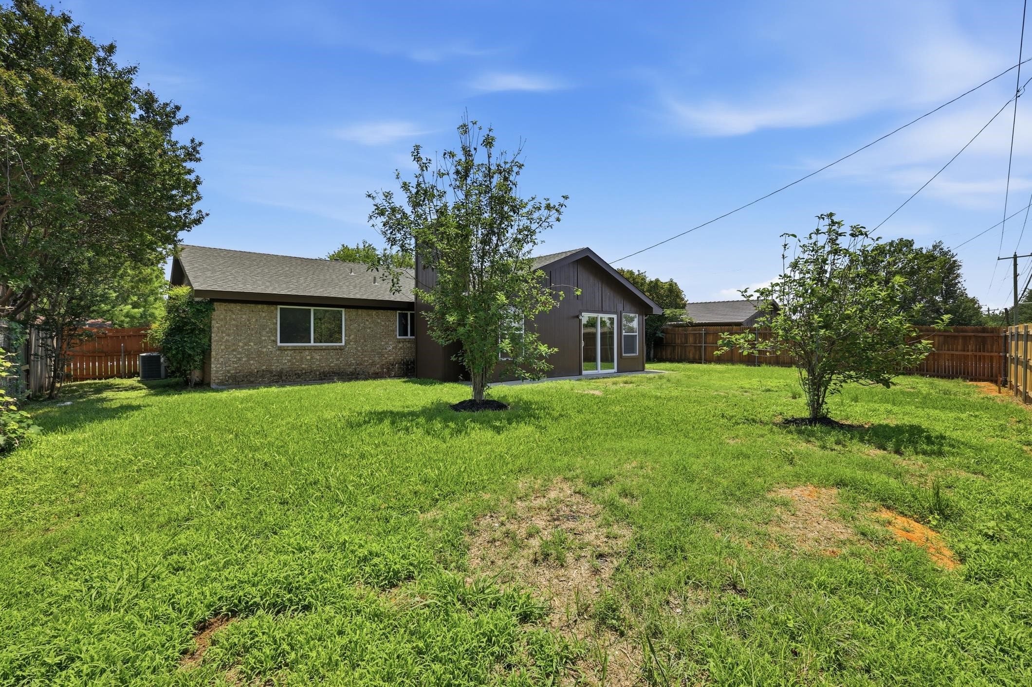 1909 Schumac Lane Bedford TX 76022