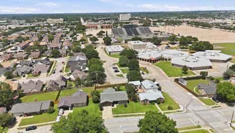 1909 Schumac Lane Bedford TX 76022