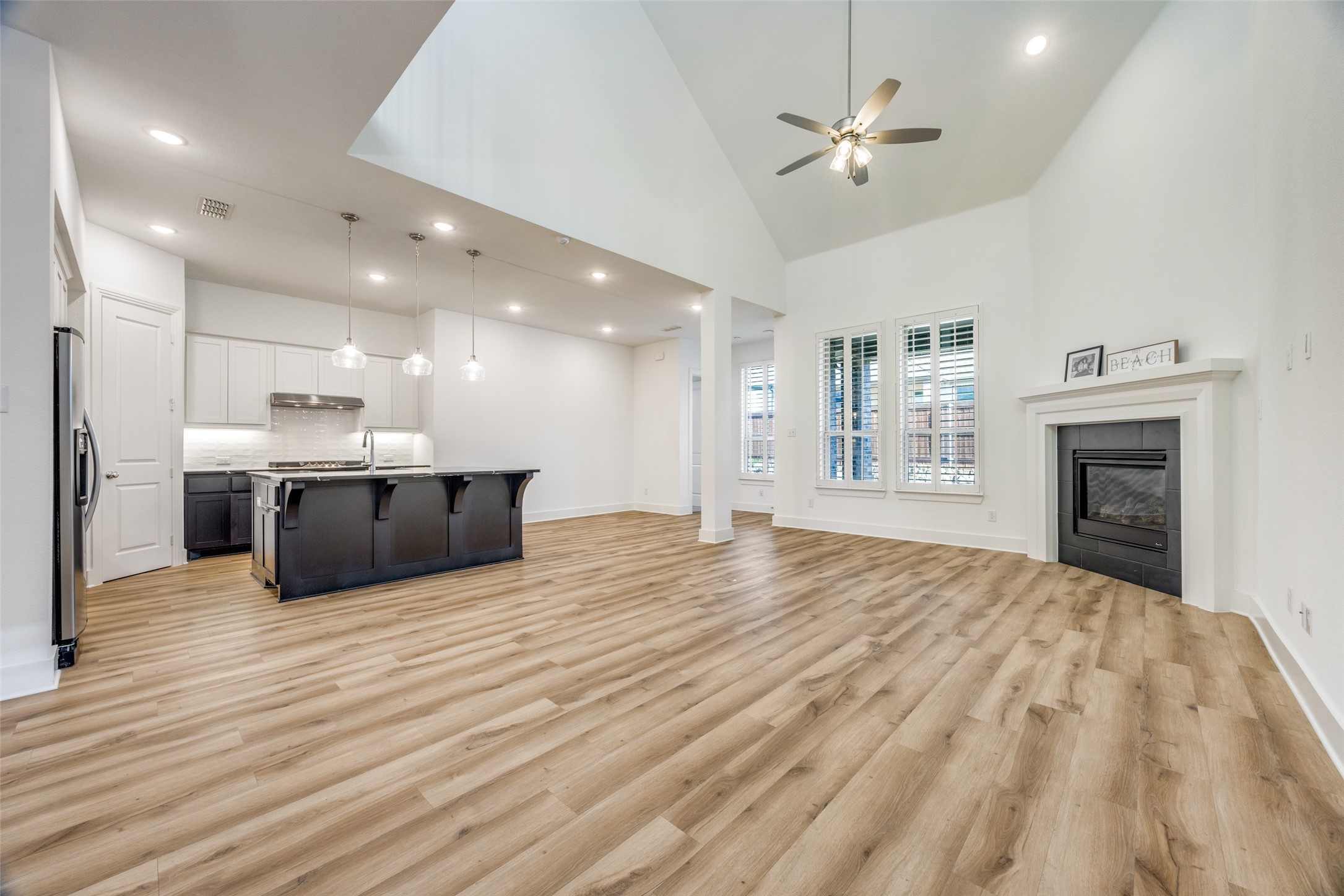 1327 Beach Boulevard Sherman TX 75090