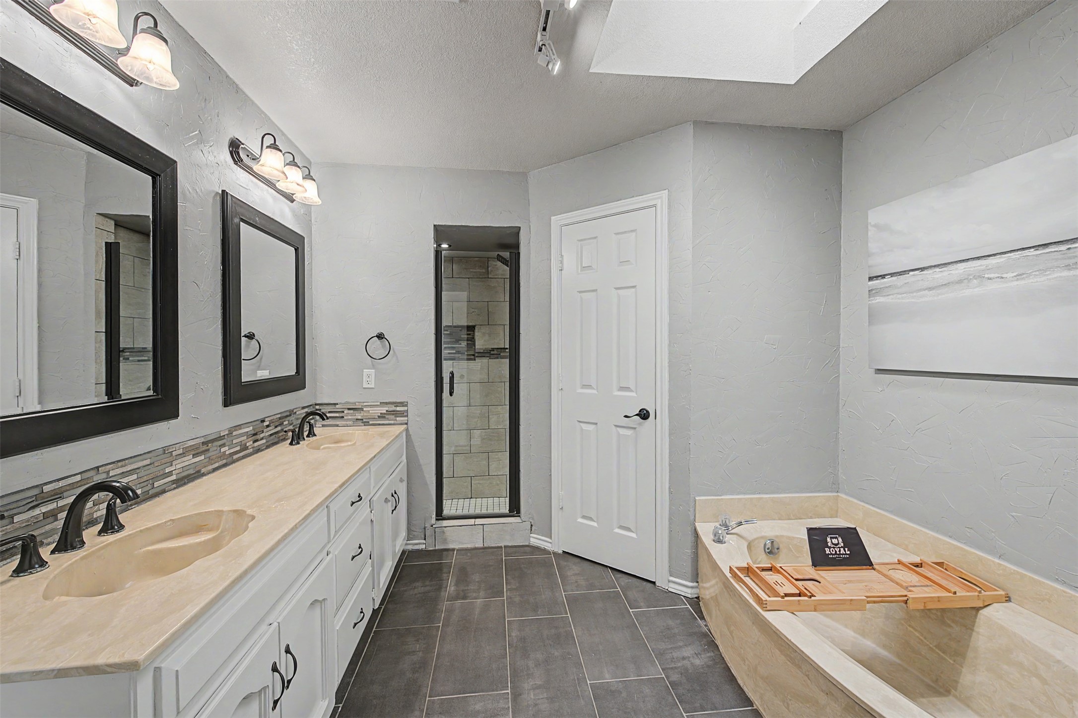 3501 Jasmine Trail Arlington TX 76017