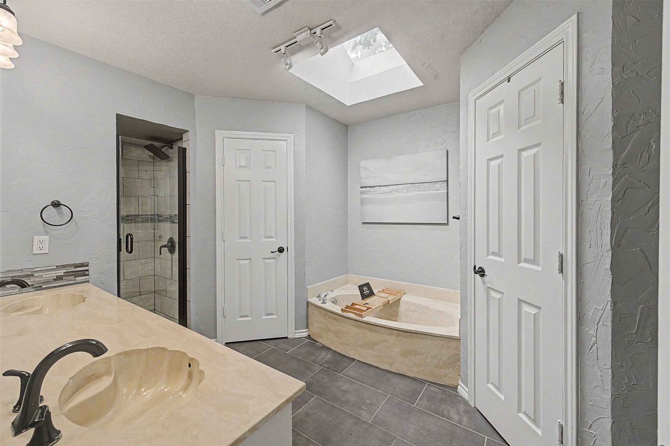 3501 Jasmine Trail Arlington TX 76017