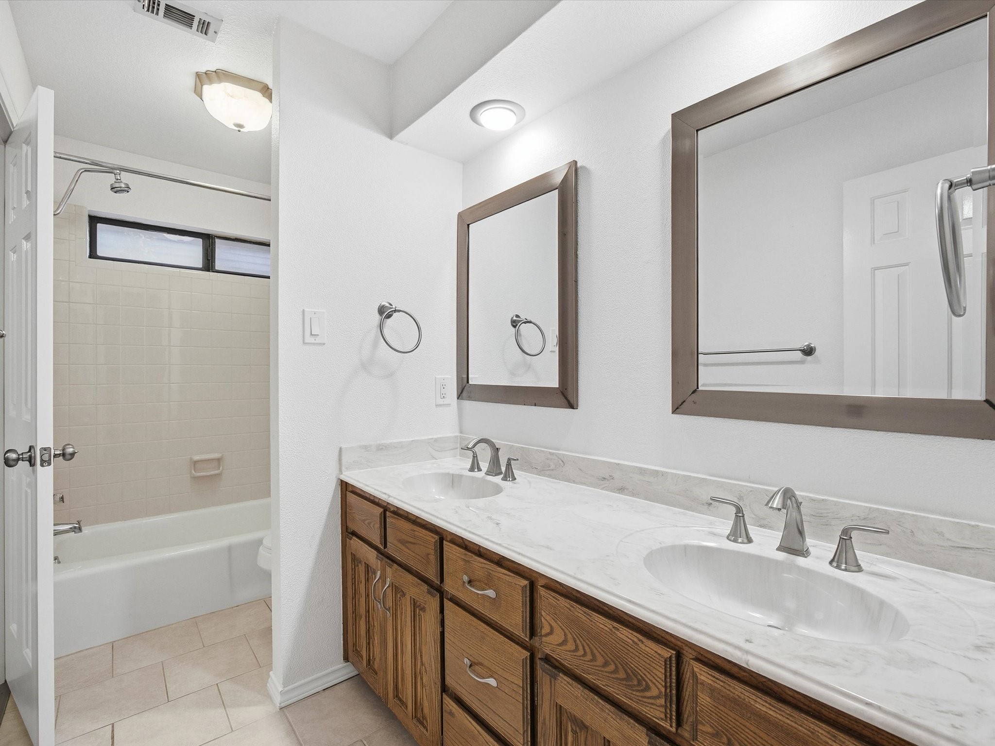 2004 Misty Creek Drive Arlington TX 76017