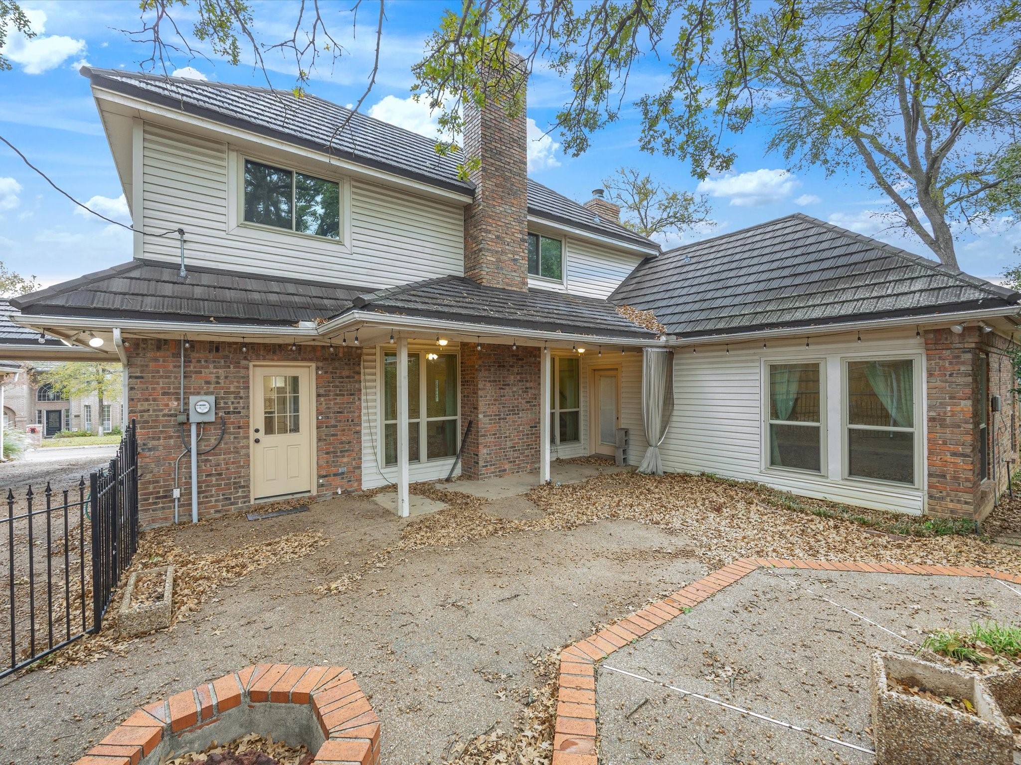 2004 Misty Creek Drive Arlington TX 76017
