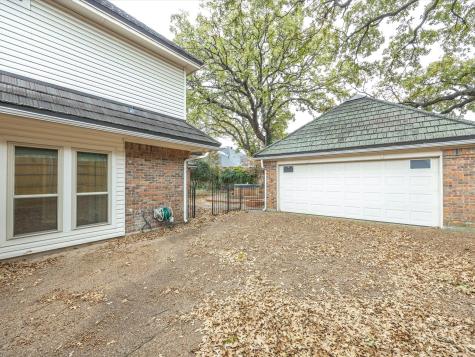2004 Misty Creek Drive Arlington TX 76017