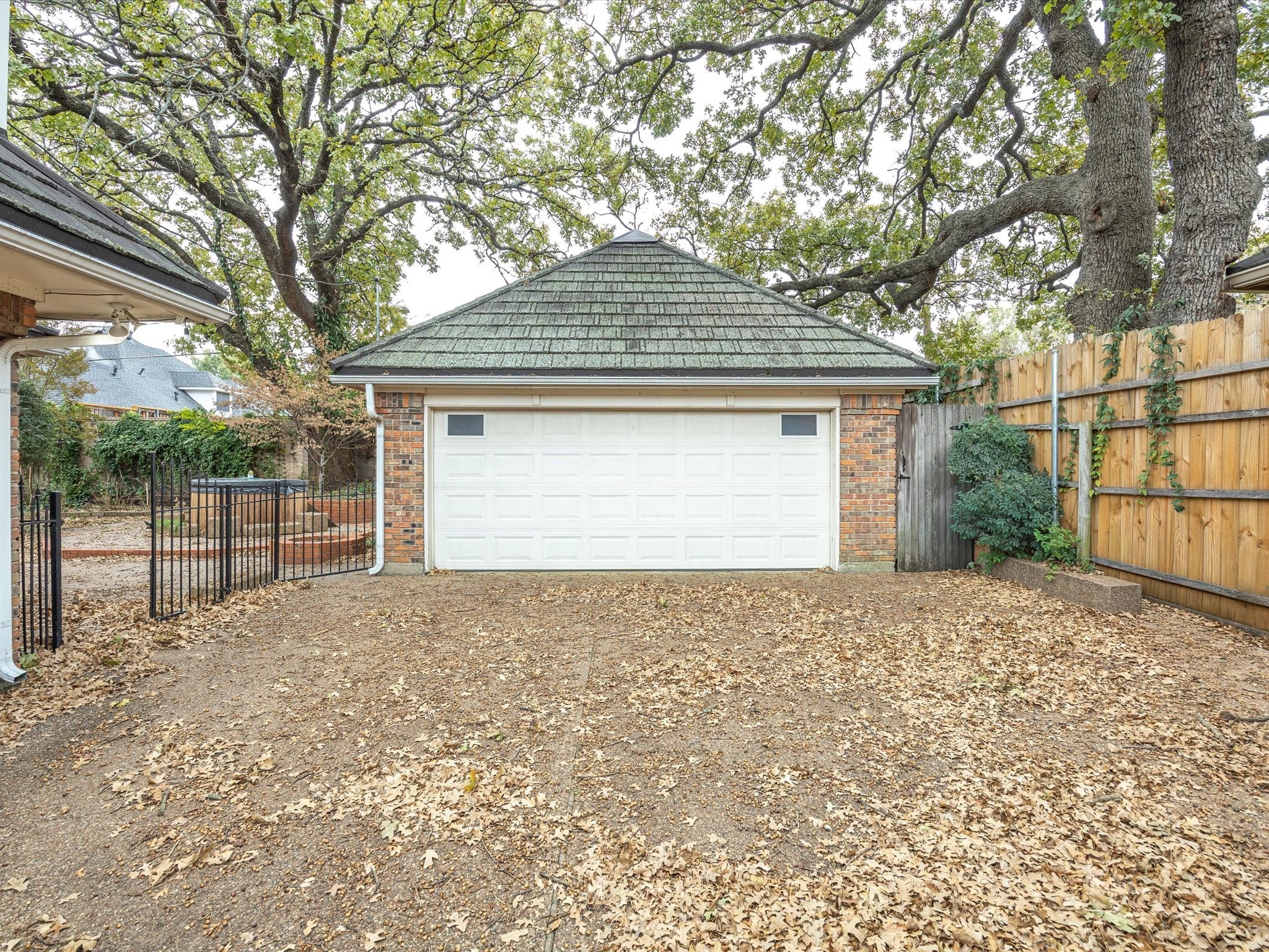 2004 Misty Creek Drive Arlington TX 76017