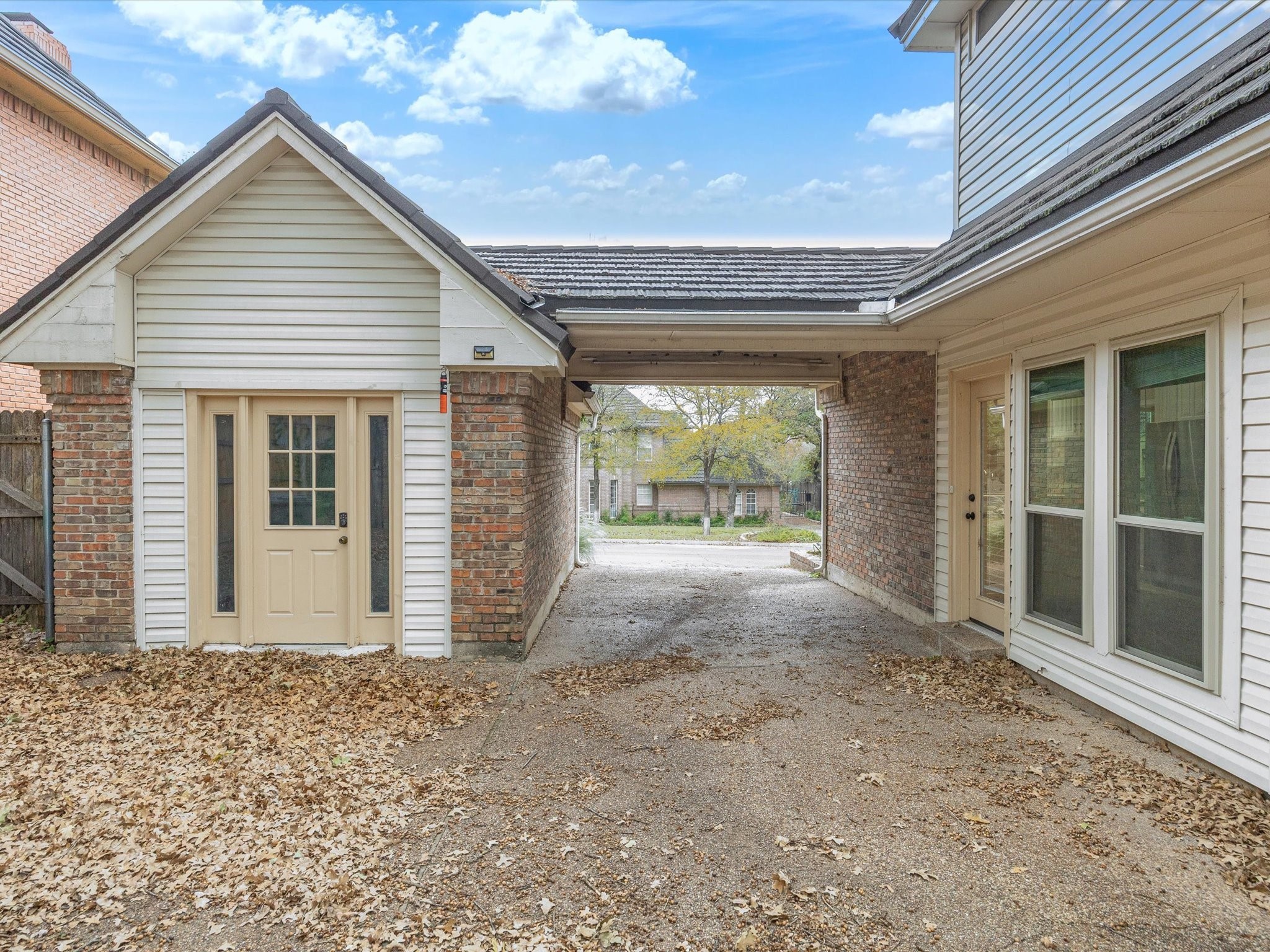 2004 Misty Creek Drive Arlington TX 76017