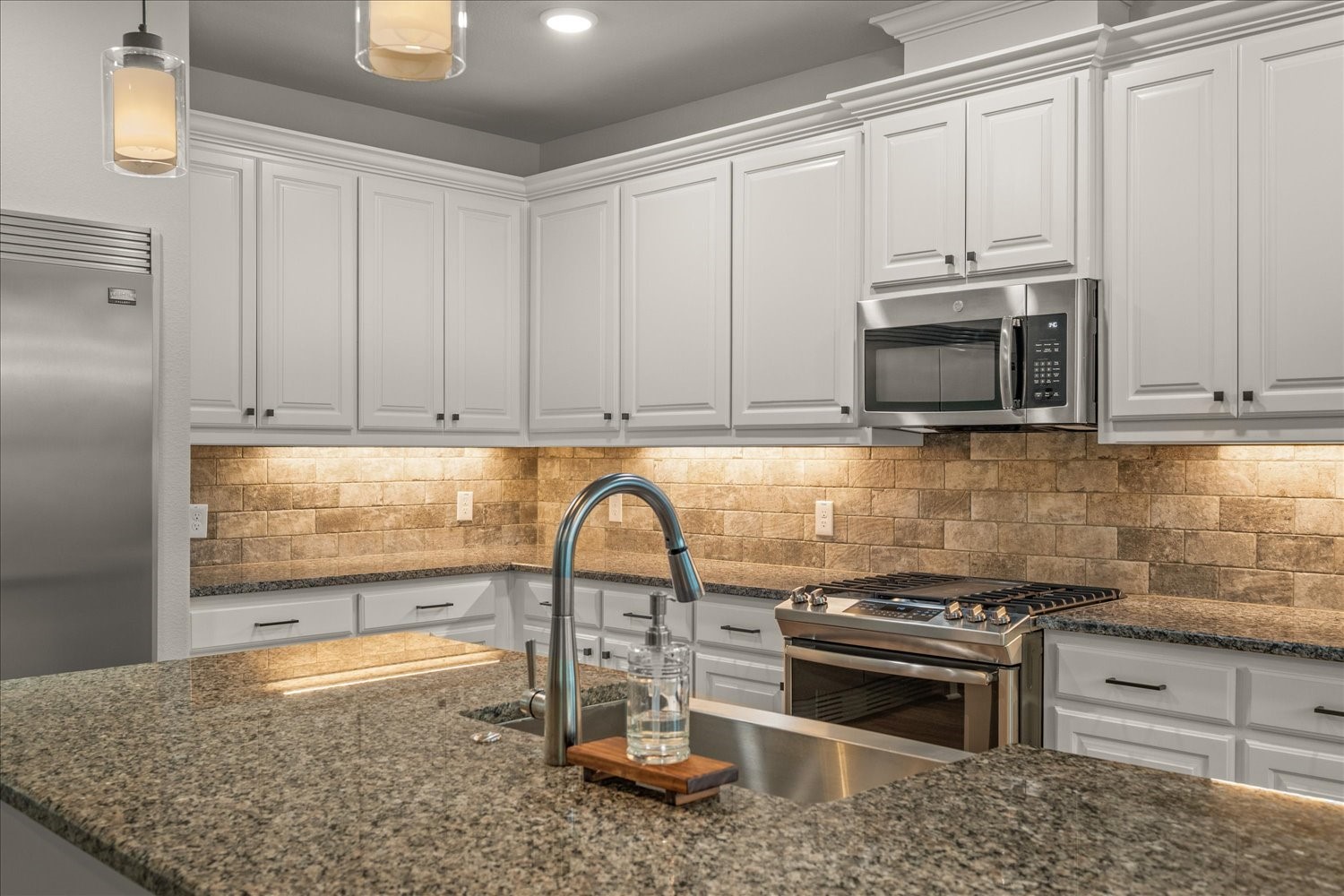 3827 Fawn Meadow Trail Denison TX 75020