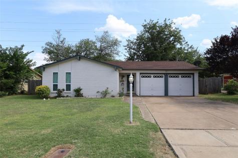 213 Berkshire Lane Fort Worth TX 76134