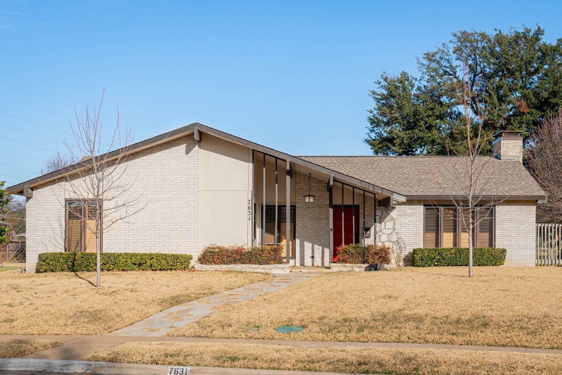 7631 El Pensador Drive Dallas TX 75248