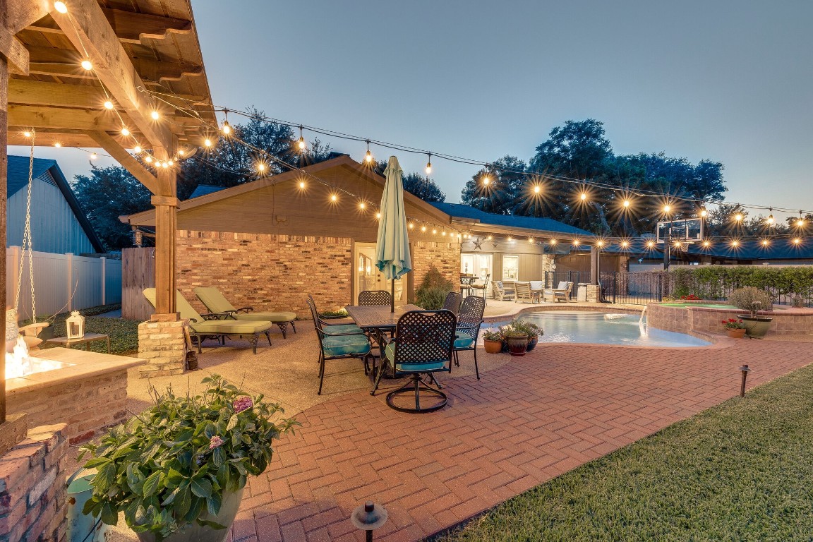 2206 Scarlet Lane Grand Prairie TX 75050