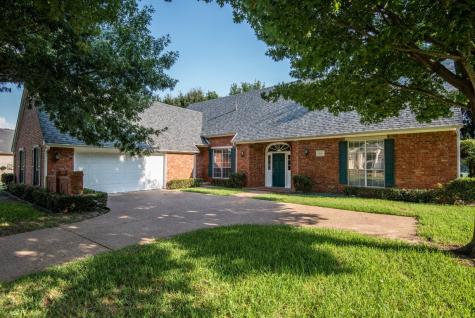 813 Riviera Drive Mansfield TX 76063