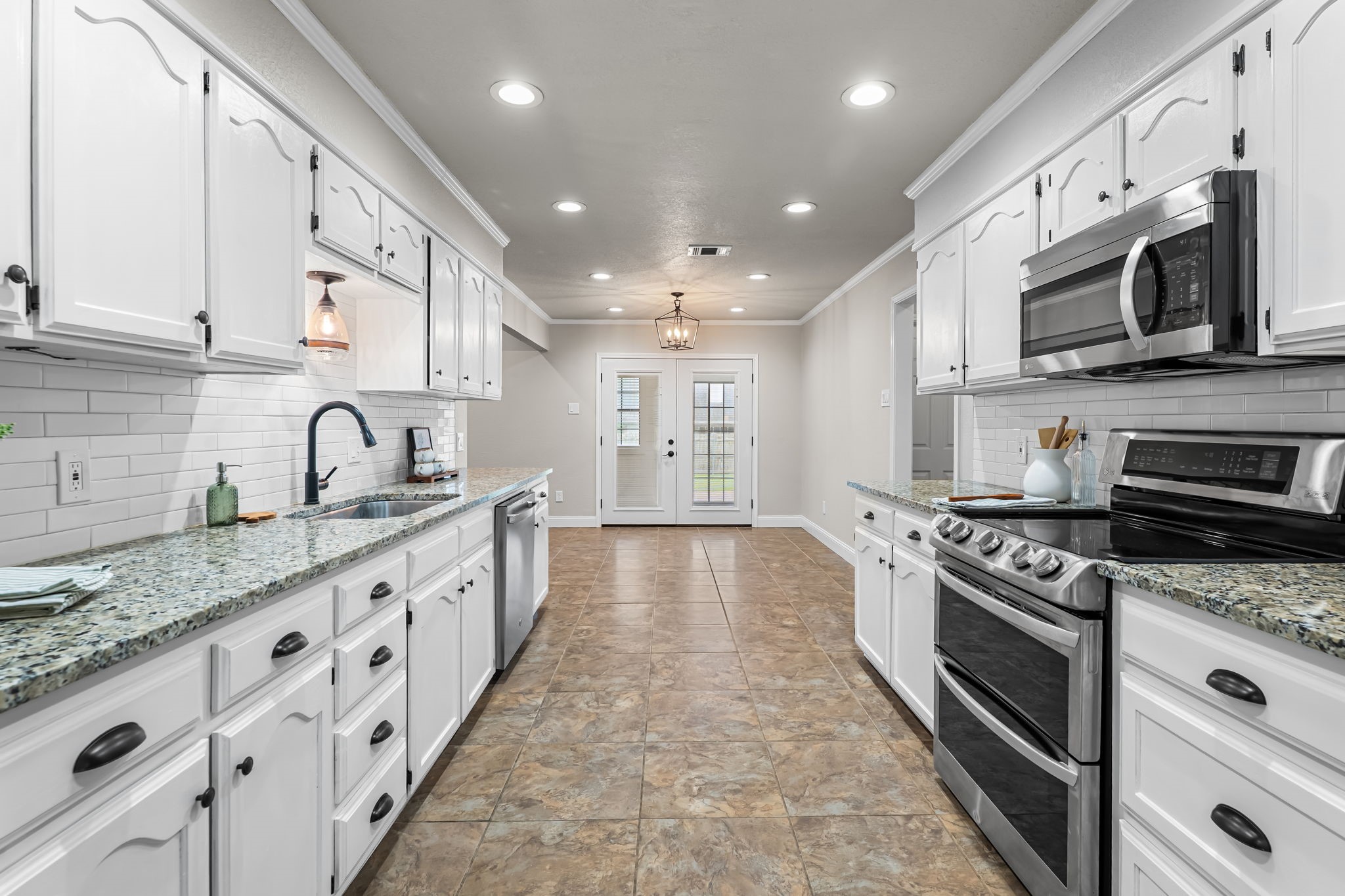 1208 Dendron Drive Hewitt TX 76643
