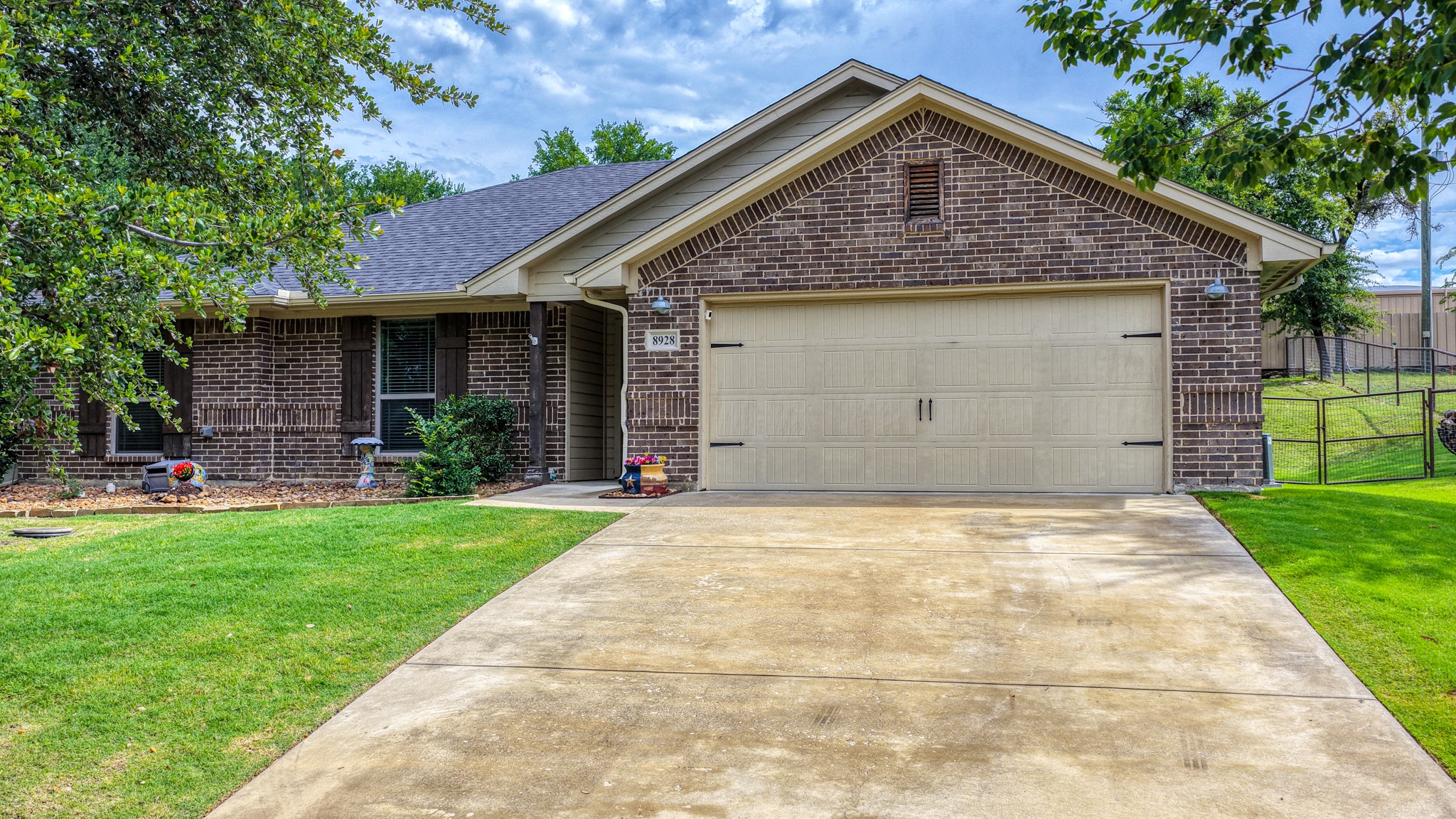 8928 Holt Street Lakeside TX 76135