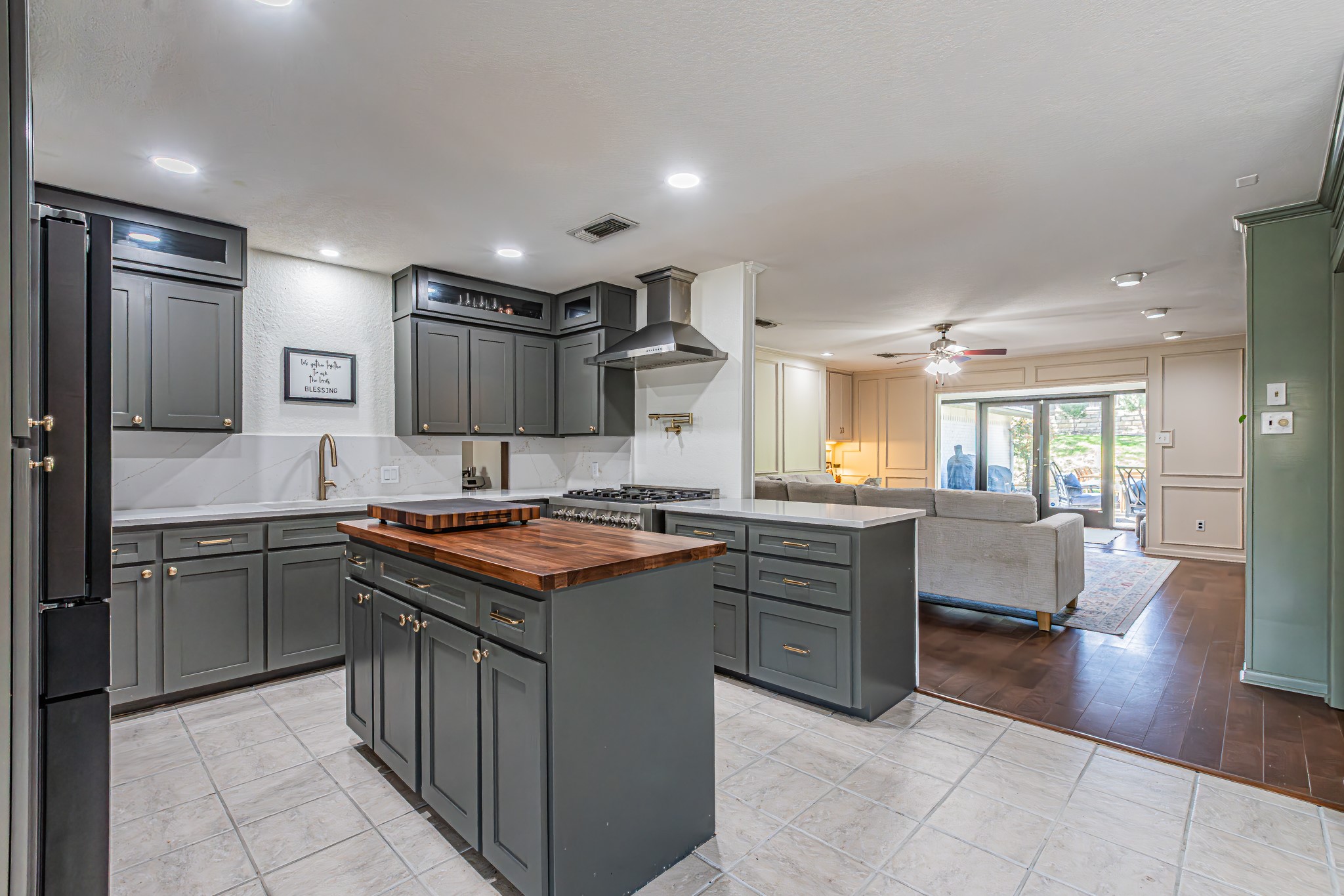 18 Crosslands Road Benbrook TX 76132