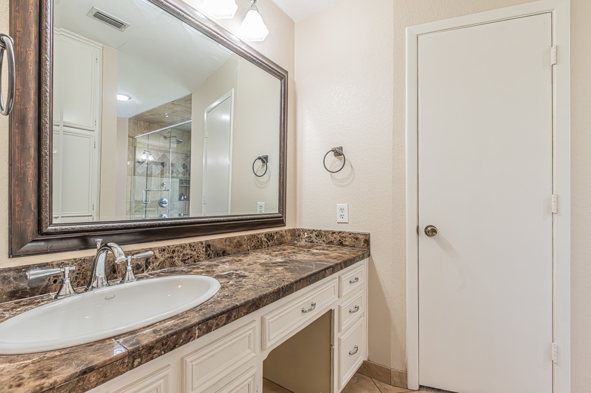 18 Crosslands Road Benbrook TX 76132