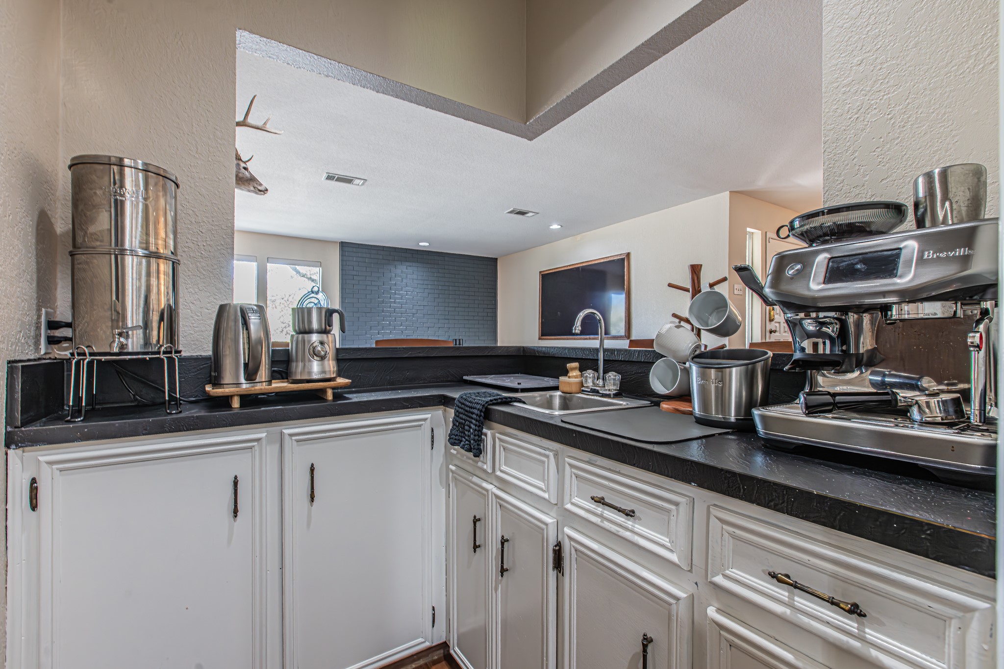 18 Crosslands Road Benbrook TX 76132