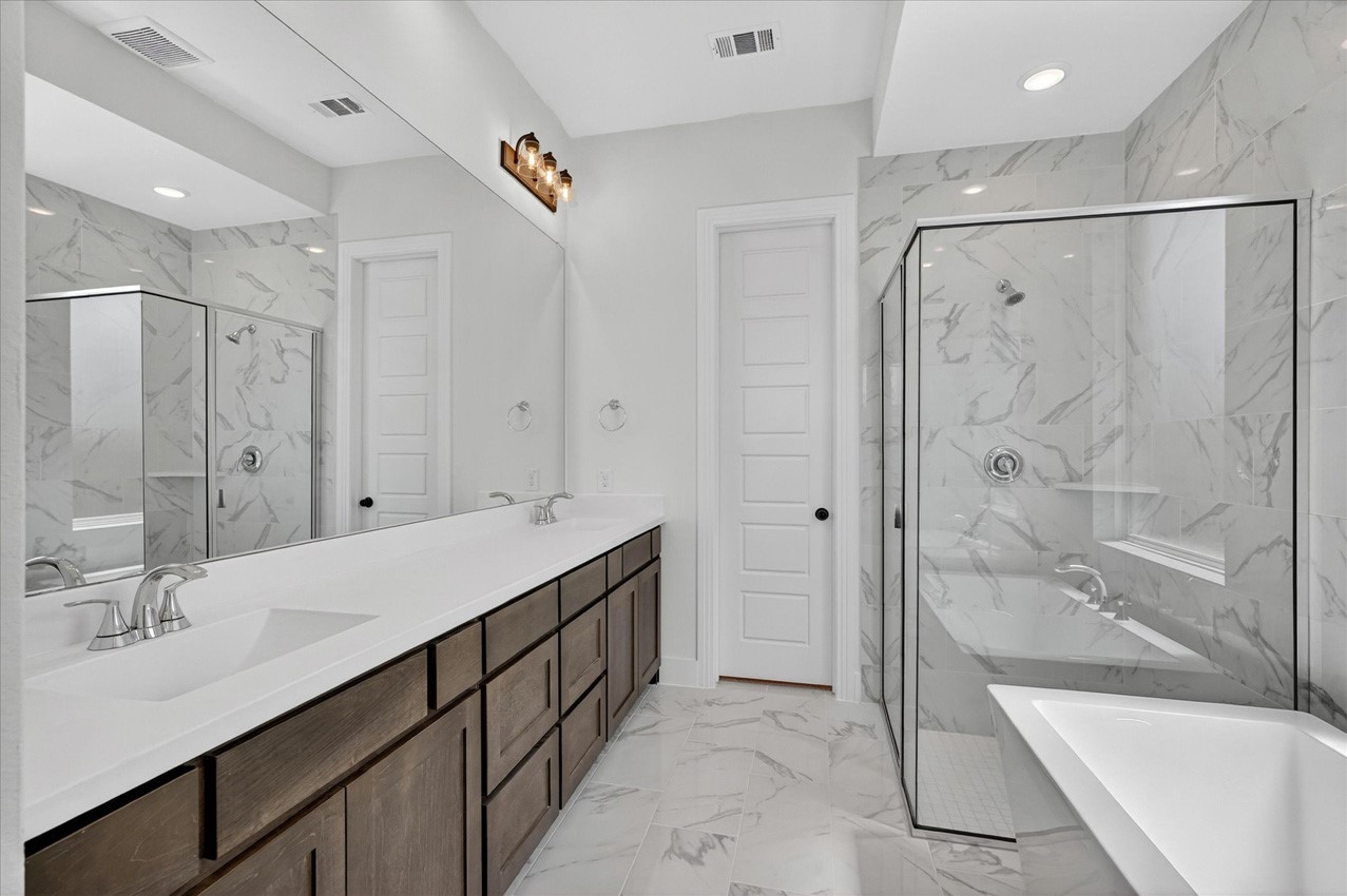 4303 Silver Spur Court Aubrey TX 76227