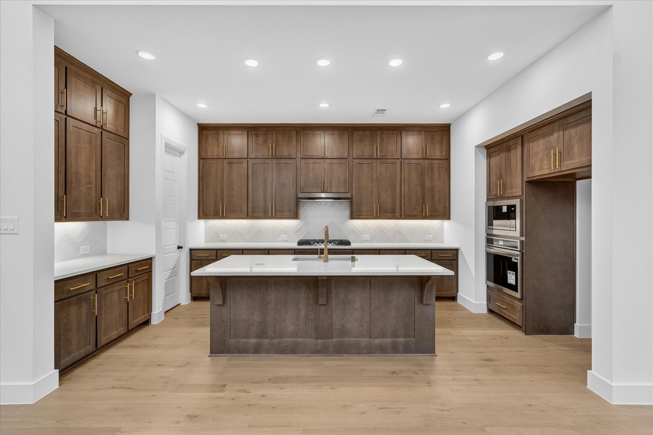 4303 Silver Spur Court Aubrey TX 76227