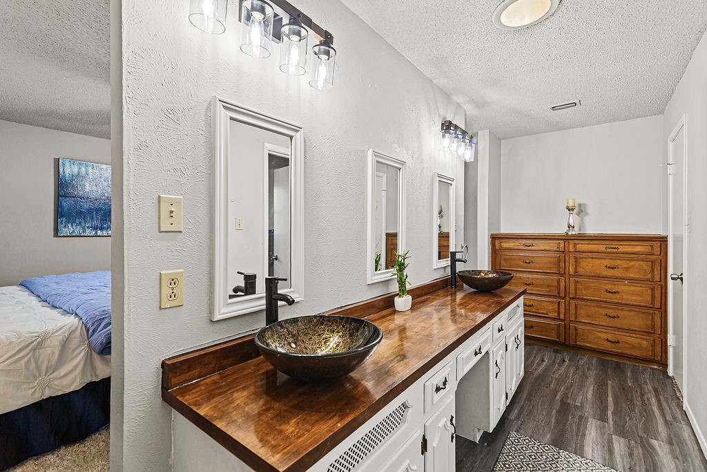 4300 Barcelona Drive Fort Worth TX 76133