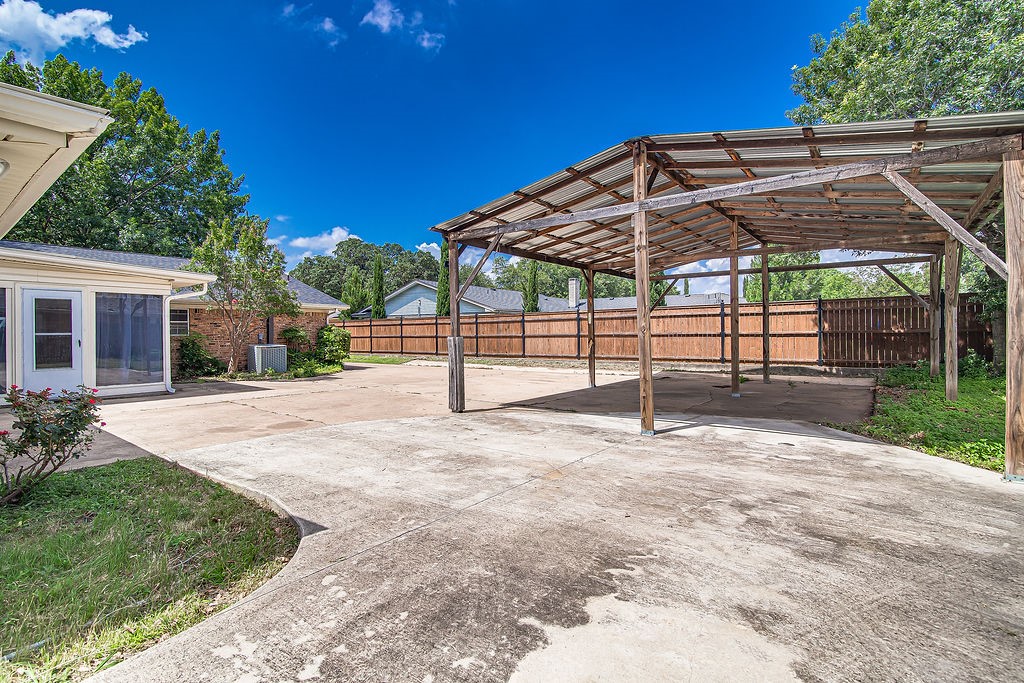 4300 Barcelona Drive Fort Worth TX 76133