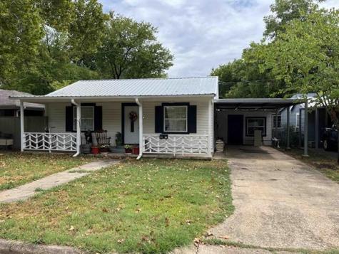 1760 E Washington Street Paris TX 75460