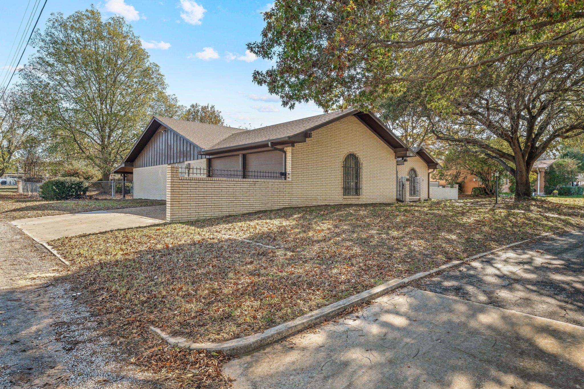 801 S Texas Street De Leon TX 76444
