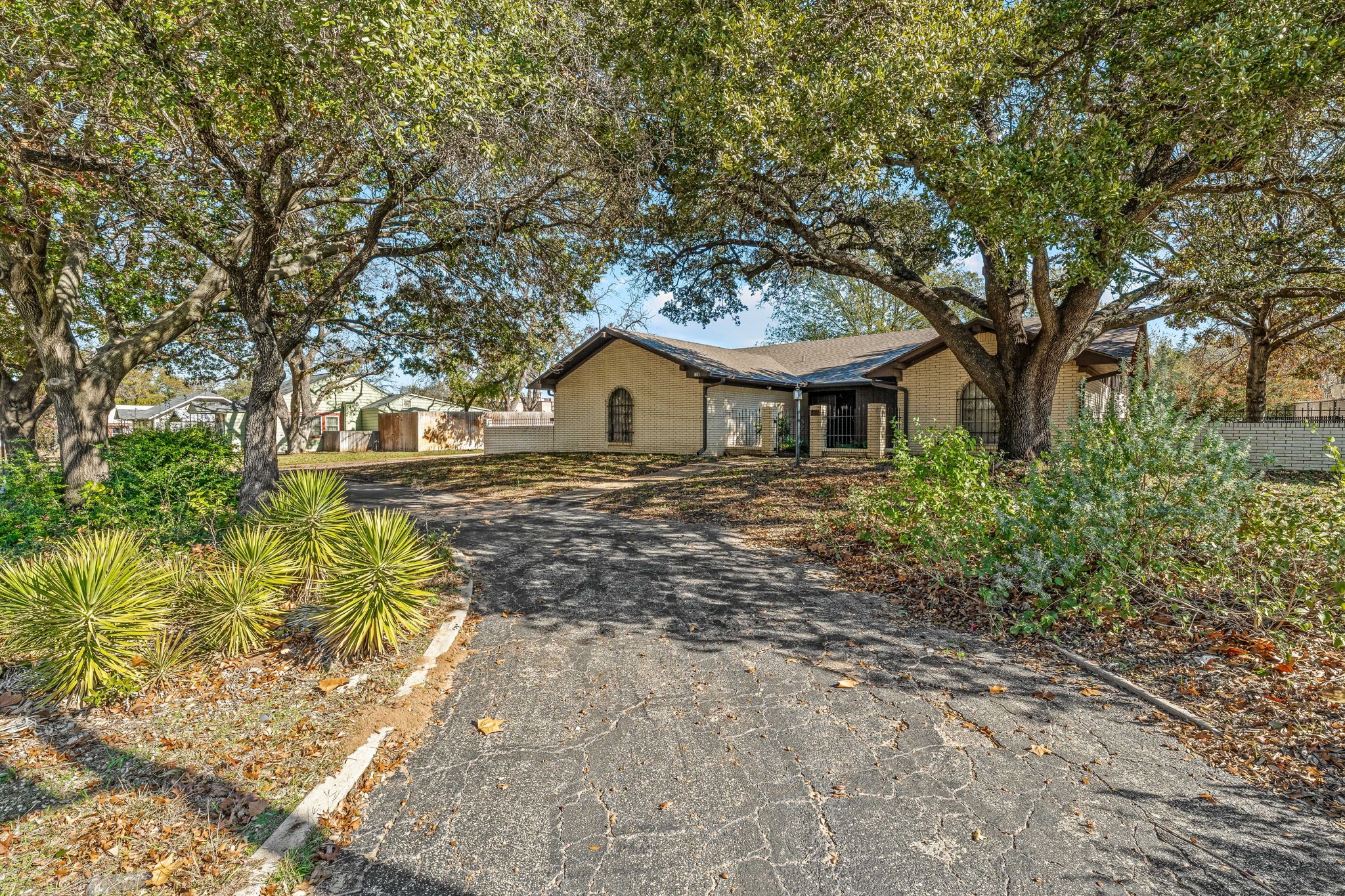 801 S Texas Street De Leon TX 76444