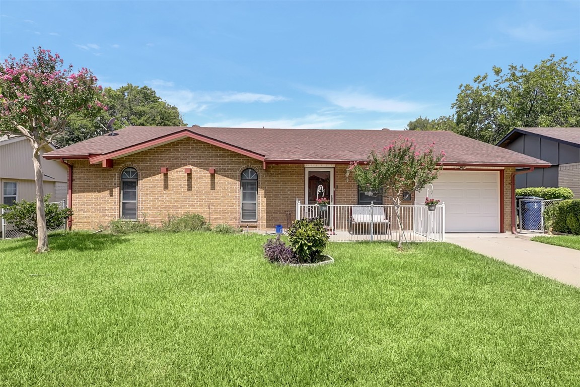 5318 Saddleback Road Garland TX 75043