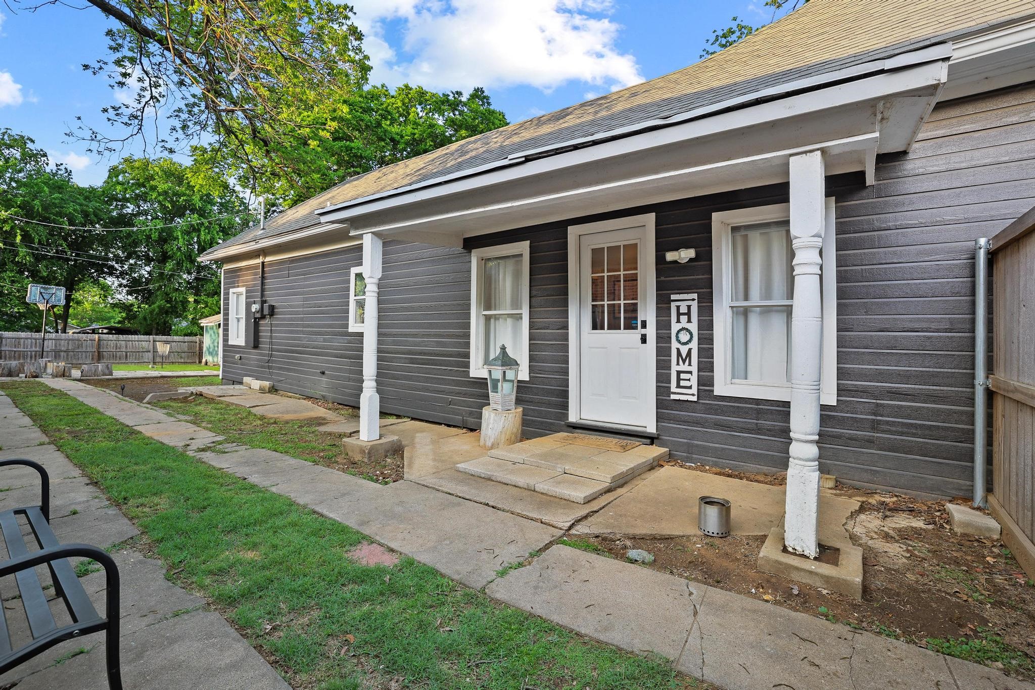 113 W Morton Street Denison TX 75021