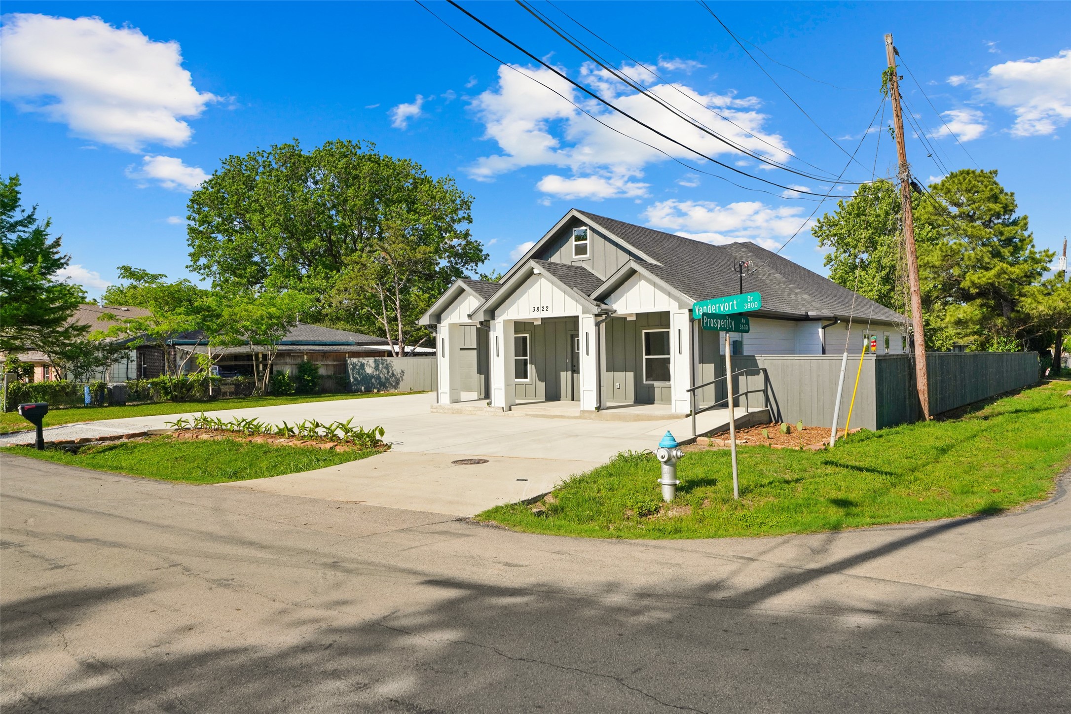3822 Vandervort Drive Dallas TX 75216