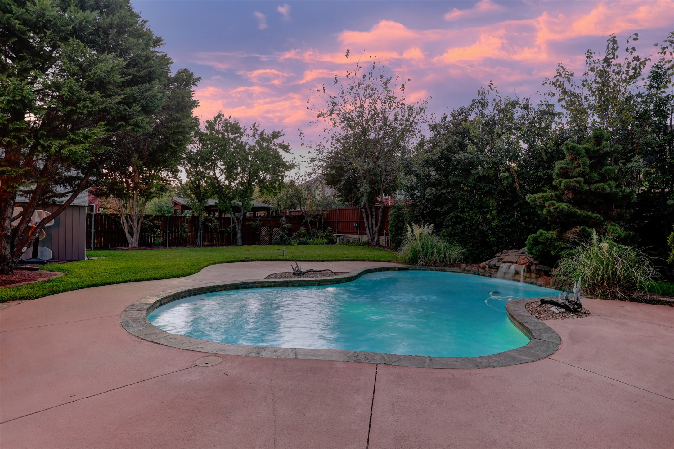 2017 Country Brook Lane Allen TX 75002