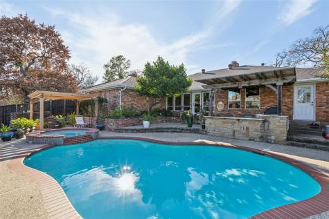 2007 Ridgemont Court Arlington TX 76012