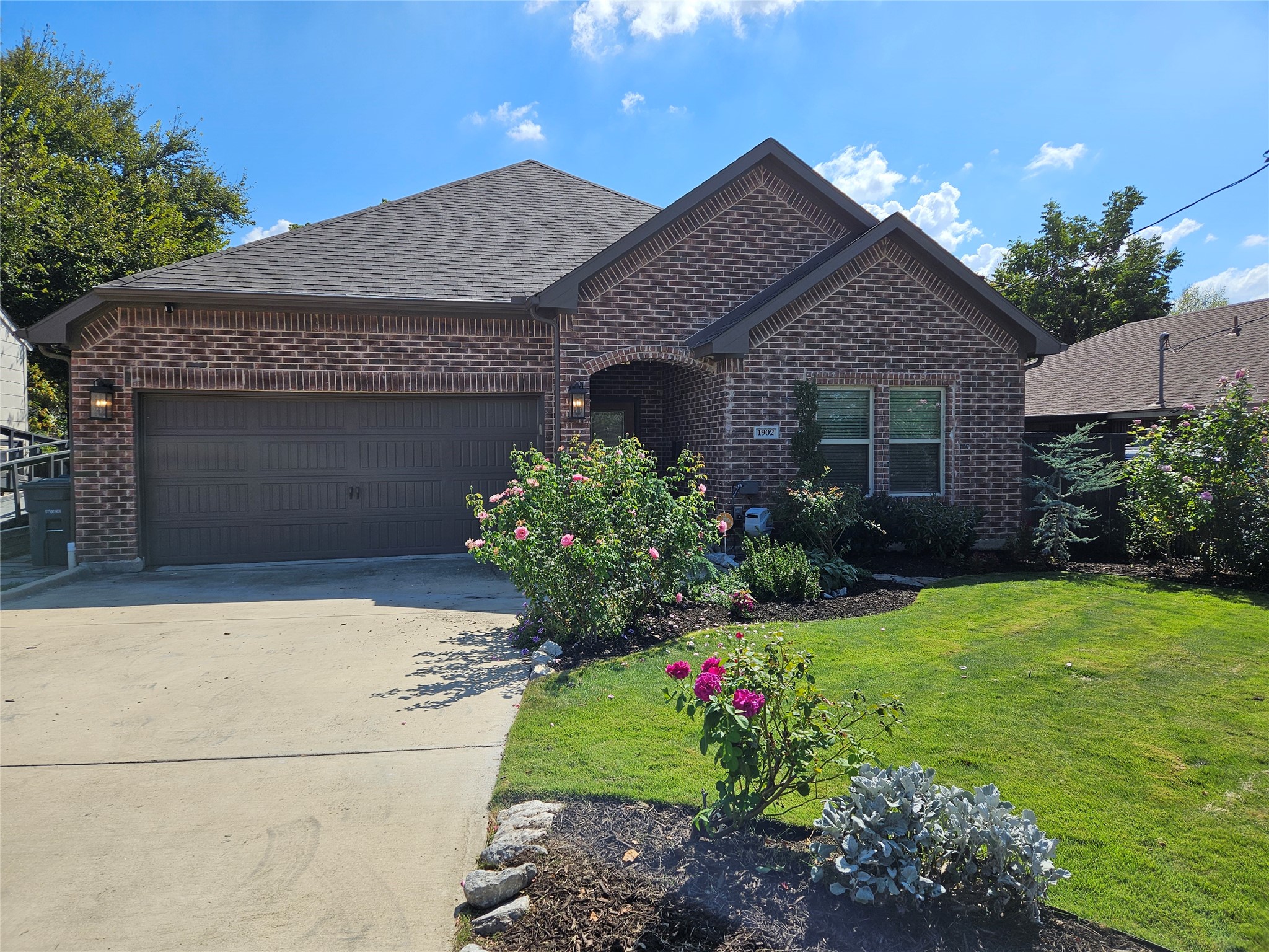 1902 Lea Crest Drive Dallas TX 75216