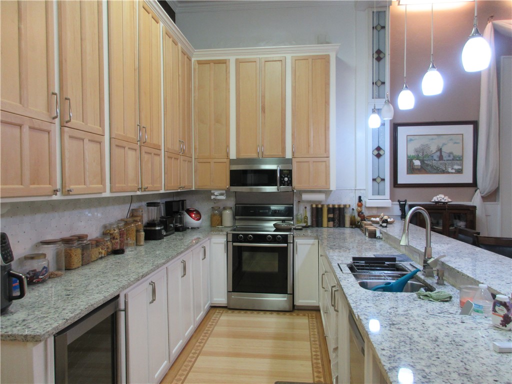 201 Live Oak Street Marlin TX 76661