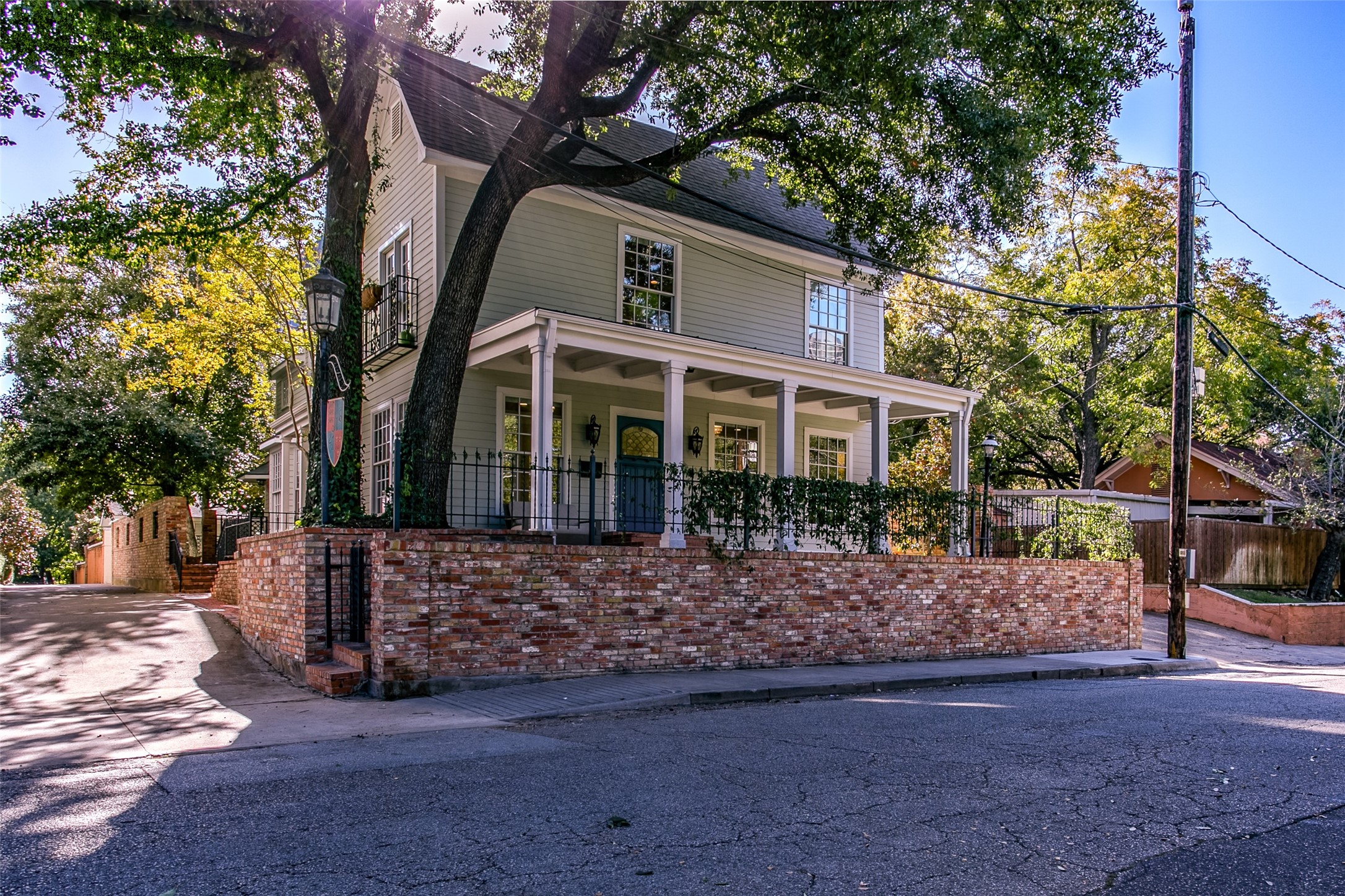 2916 Sale Street Dallas TX 75219