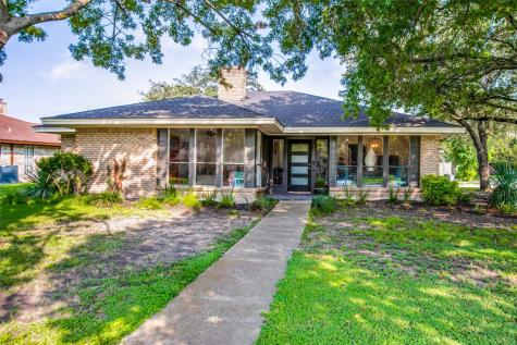 1800 Yorkstown Drive Ennis TX 75119