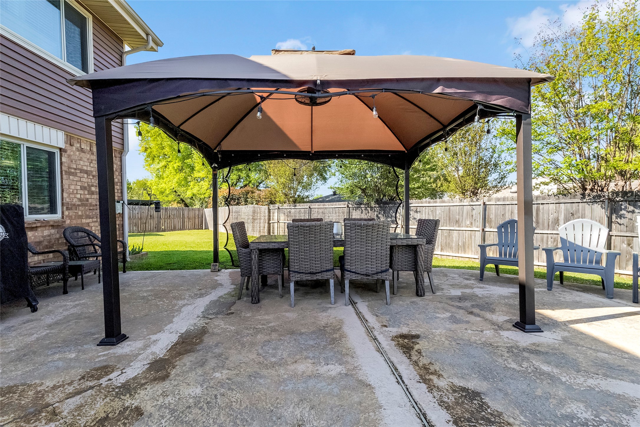 2405 Thistle Court Euless TX 76039