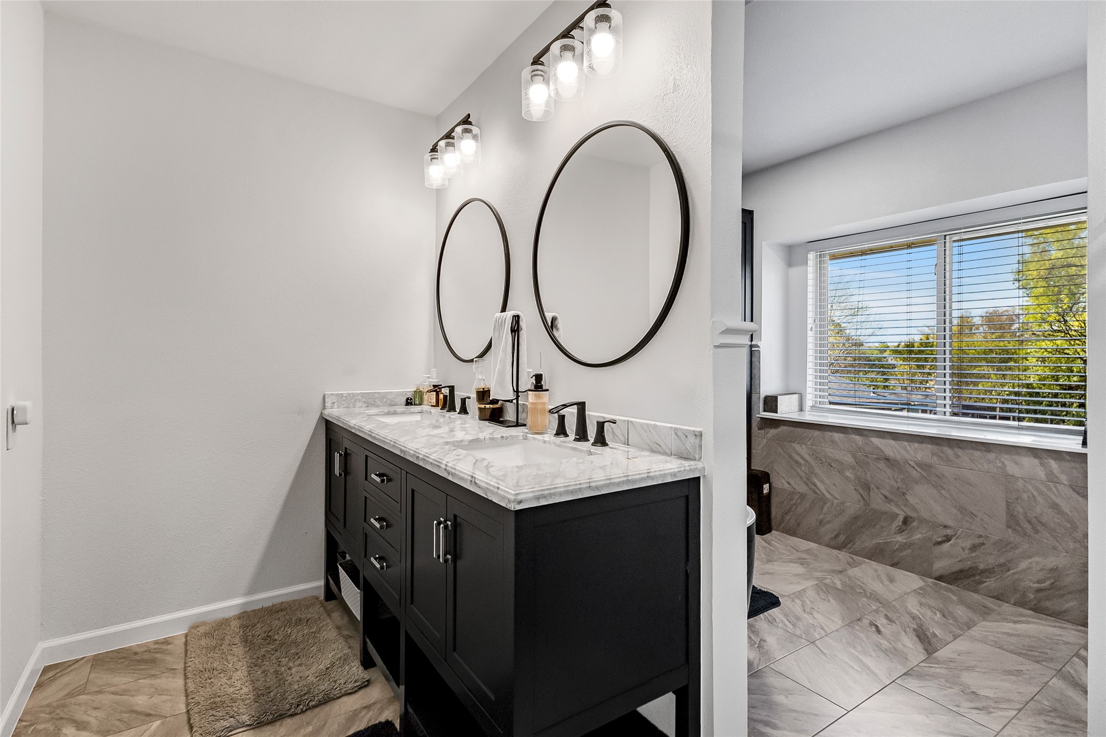 2405 Thistle Court Euless TX 76039