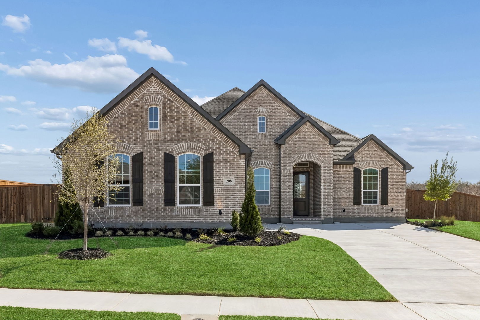 208 Bristol Lane Azle TX 76020