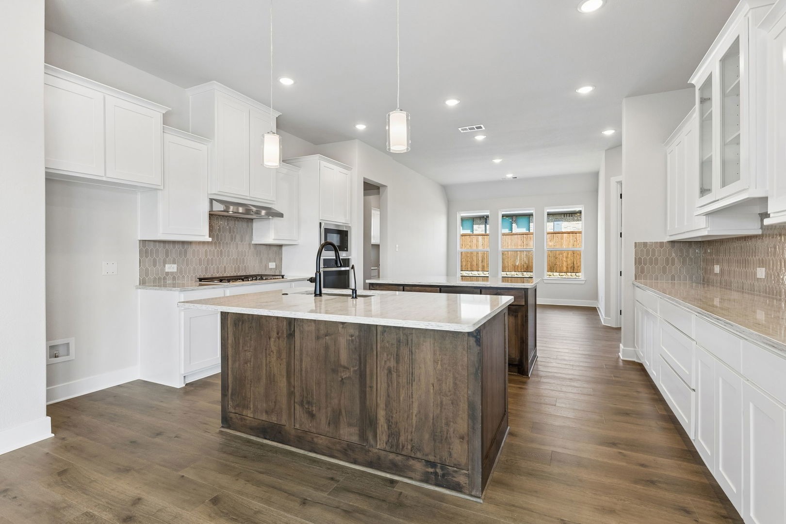 208 Bristol Lane Azle TX 76020