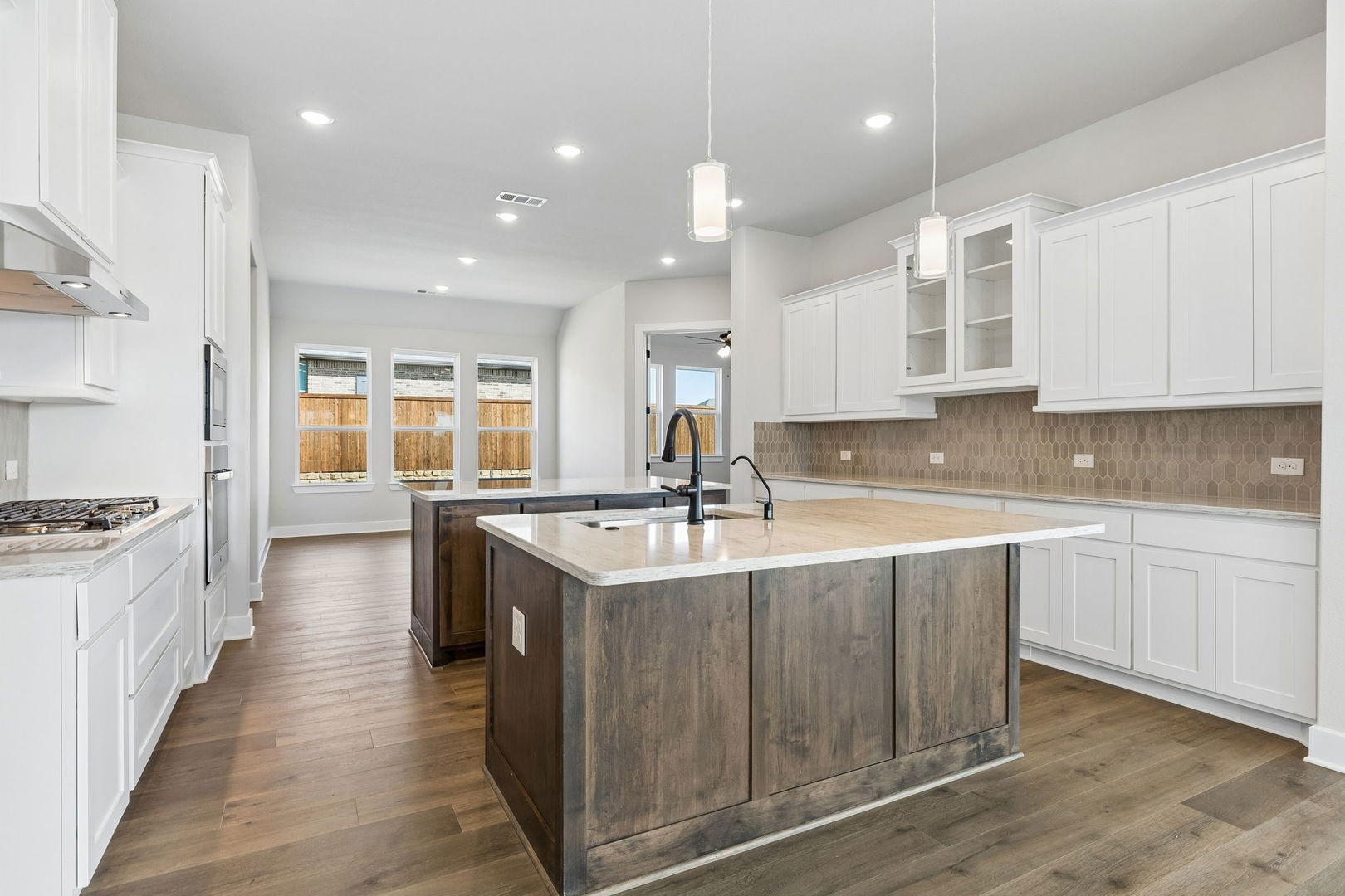 208 Bristol Lane Azle TX 76020