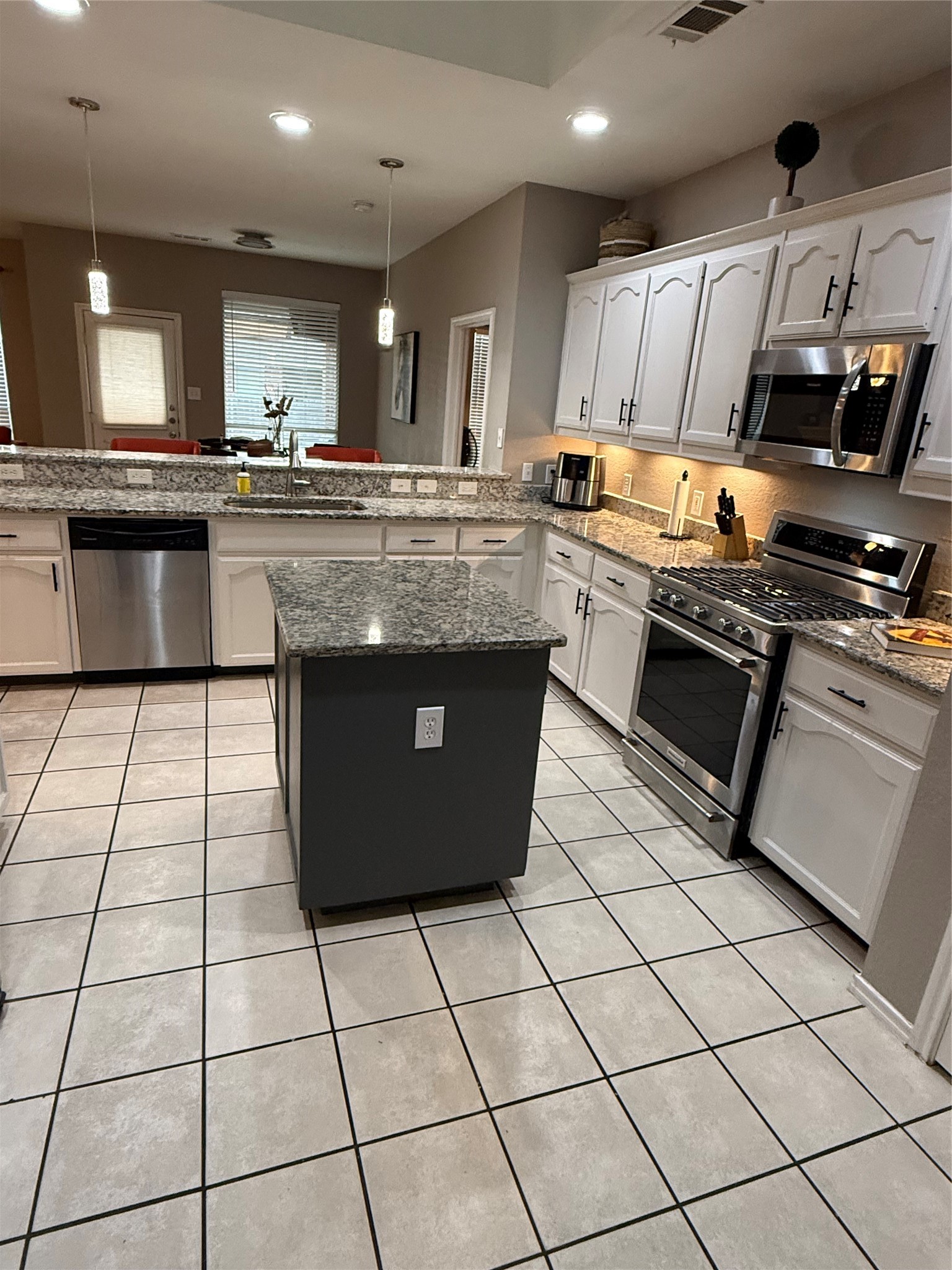 9524 Navarro Street Fort Worth TX 76036