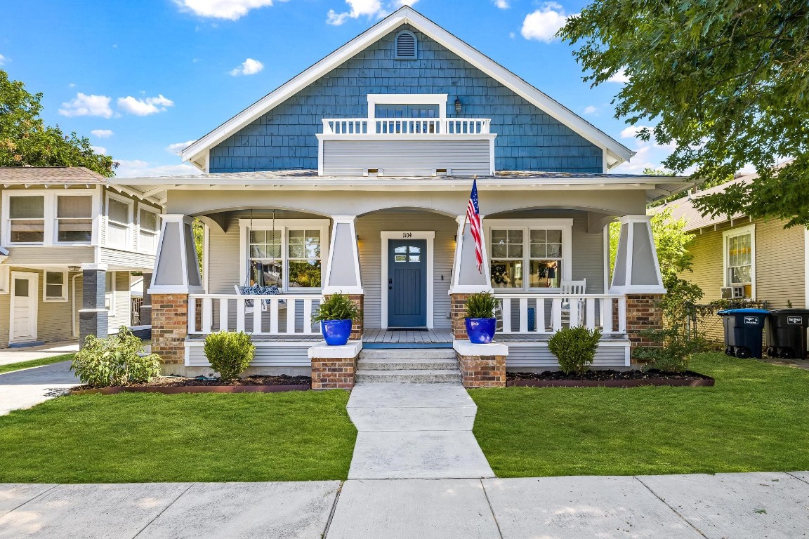 1104 W Arlington Avenue Fort Worth TX 76110