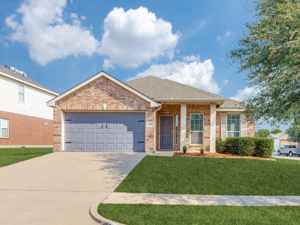 8205 La Frontera Trail Arlington TX 76002