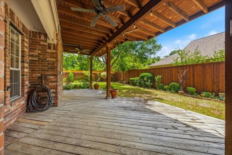 946 Briar Oaks Drive Rockwall TX 75087