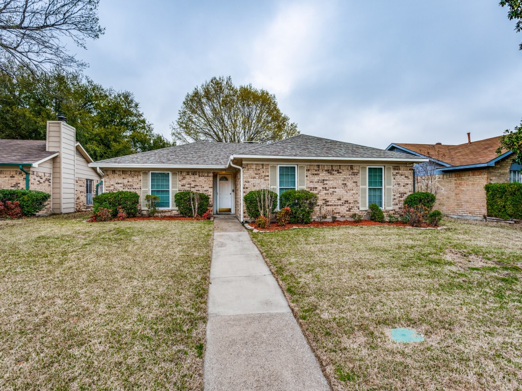 1125 Alexandria Avenue Garland TX 75040