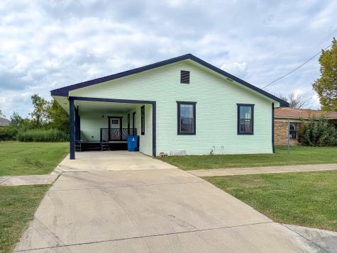 1112 E 13th Avenue Corsicana TX 75110