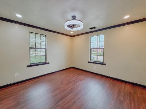 1112 E 13th Avenue Corsicana TX 75110