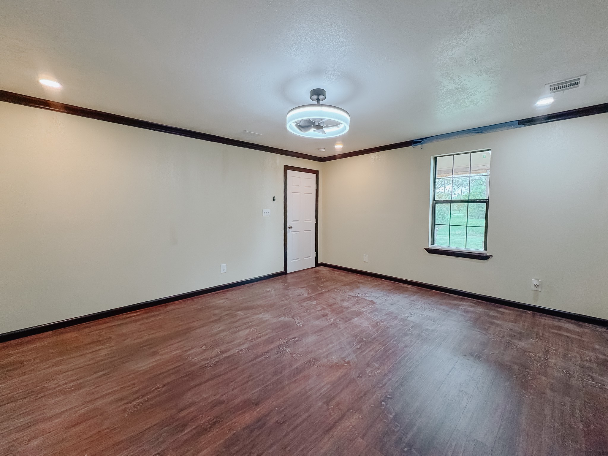 1112 E 13th Avenue Corsicana TX 75110