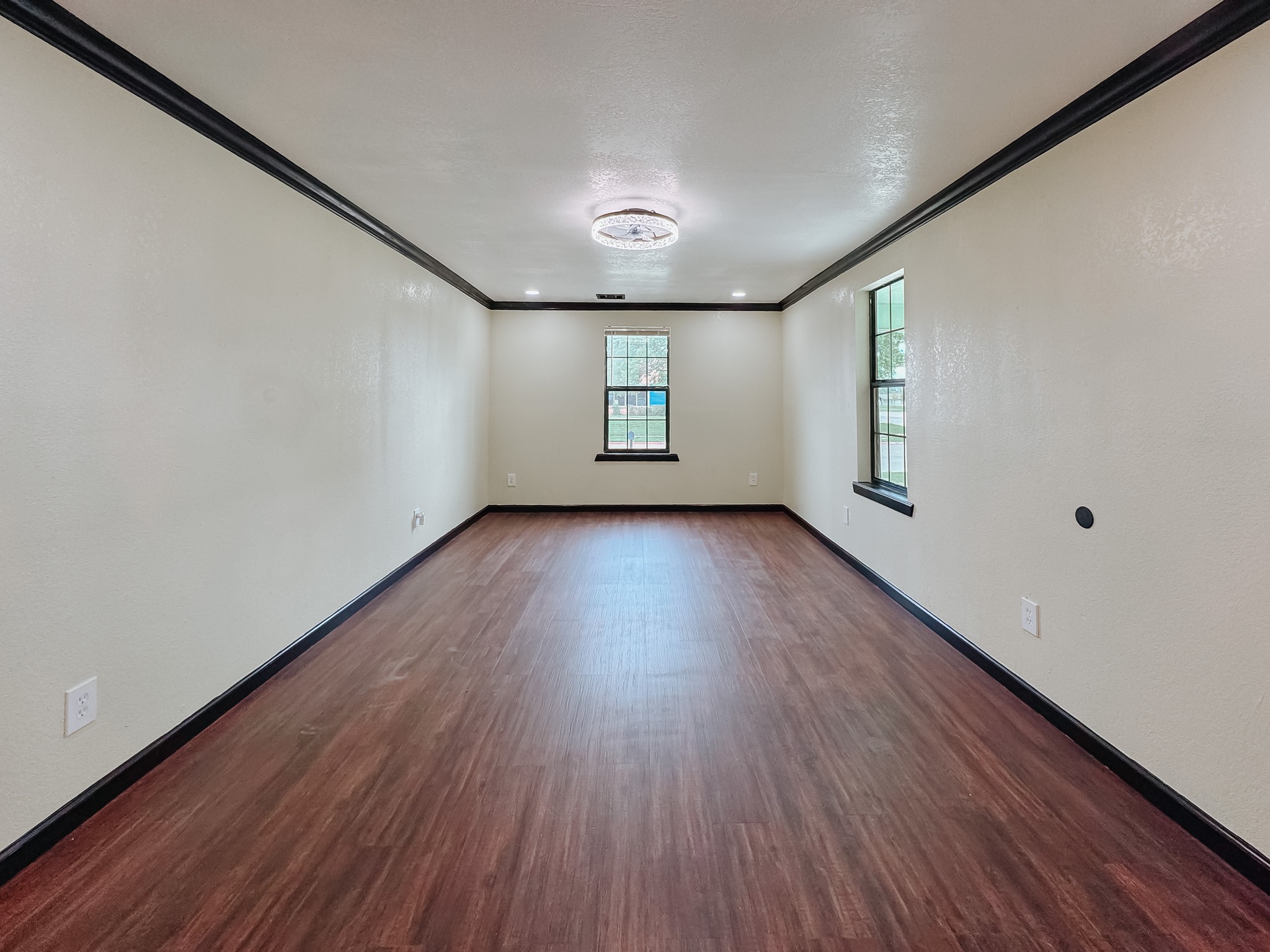 1112 E 13th Avenue Corsicana TX 75110